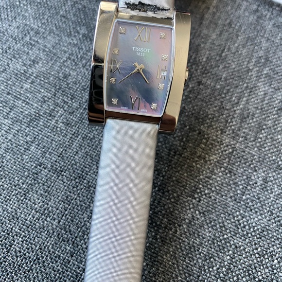 Tissot Generosi watch - Picture 5 of 7